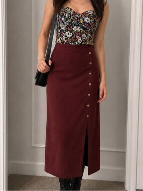 Messini Burgundy Red Pencil Skirt Gold Button Front Slit Size Small Suede